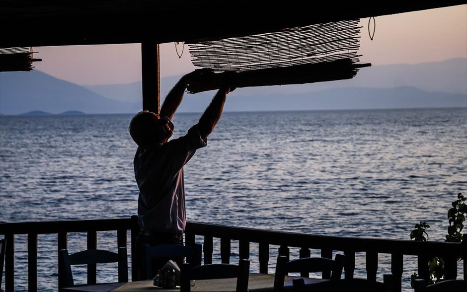 Αναπολώντας το Καλοκαίρι. Φωτογραφικό στιγμιότυπο από την Άφυσσο μαγνησίας.