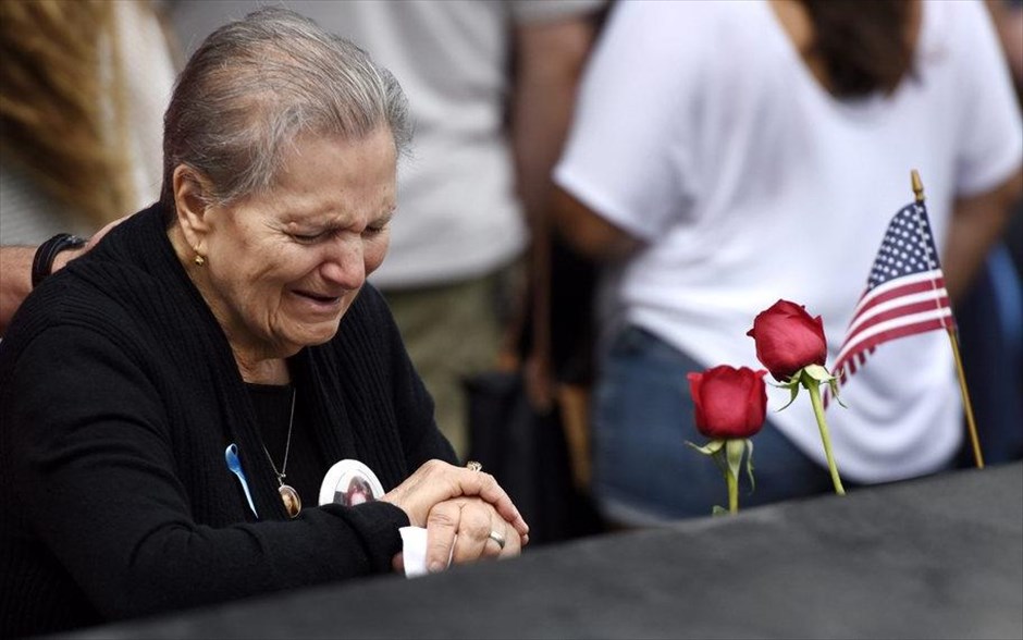 11η Σεπτεμβρίου. &nbsp;Η Λουκρητία Σούσκα μπροστά στο όνομα της κόρης της Γκρέις Κάθριν Γκαλάντε.