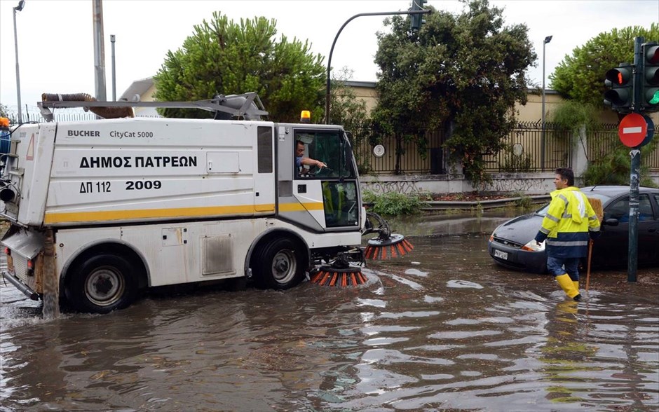 κακοκαιρία - πλημμύρες - Πάτρα. Πλημμύρες στην Πάτρα από την έντονη βροχόπτωση την Δευτέρα 21 Σεπτεμβρίου 2015.