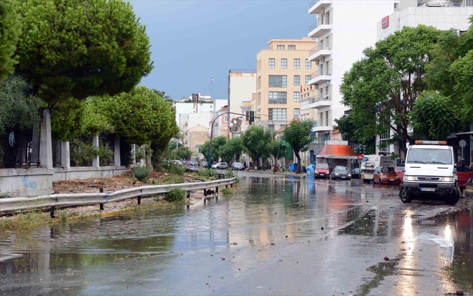 κακοκαιρία - πλημμύρες - Πάτρα. Πλημμύρες στην Πάτρα από την έντονη βροχόπτωση την Δευτέρα 21 Σεπτεμβρίου 2015.