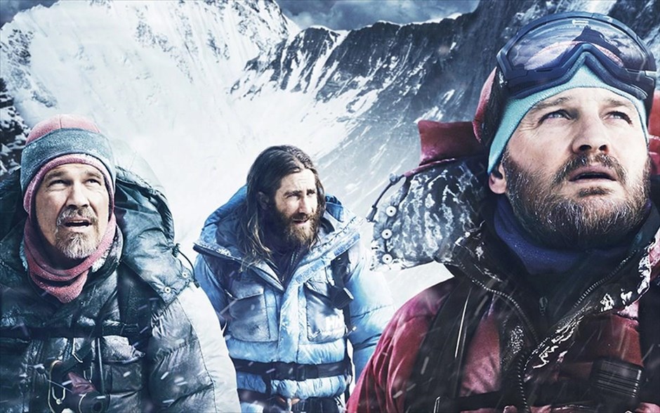 «Έβερεστ» (&3D). «Έβερεστ» (&3D): Βασισμένη στα τραγικά γεγονότα που συνέβησαν το 1996, όταν δύο διαφορετικές ορειβατικές αποστολές επιχείρησαν να ανέβουν στην κορυφή του Έβερεστ, ξεπερνώντας κατά πολύ τα ανθρώπινα όρια, η δραματική περιπέτεια του Ισλανδού σκηνοθέτη Μπαλτάζαρ Κόρμακουρ αποτυπώνει έναν καθηλωτικό αγώνα επιβίωσης.