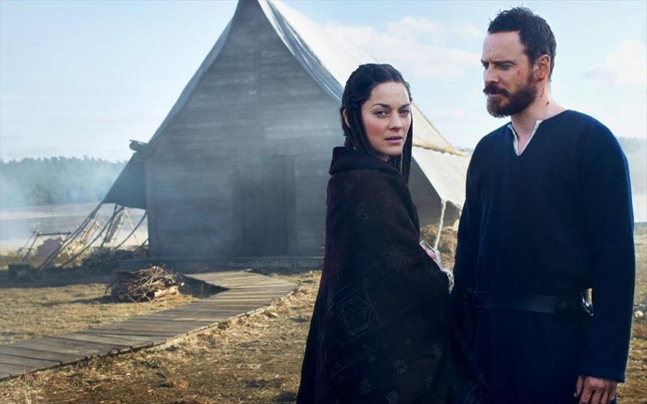 «Macbeth». «Macbeth»: Η τραγική ιστορία ενός από τους πιο διάσημους χαρακτήρες του Σαίξπηρ, του ατρόμητου πολεμιστή και ηγέτη που τον στοίχειωσε η ίδια του η φιλοδοξία και η προφητεία ότι μια μέρα θα γίνει βασιλιάς, μεταφέρεται για πολλοστή φορά στον κινηματογράφο. Με τη σκηνοθετική υπογραφή του Τζάστιν Κερζέλ αυτήν τη φορά, και με πρωταγωνιστές τον - υποψήφιο για Όσκαρ - Μάικλ Φασμπέντερ, τη - βραβευμένη με Όσκαρ - Μαριόν Κοτιγιάρ.