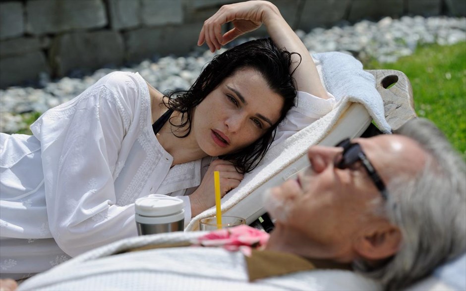 Youth. Ήρωές της ταινίας «Youth» είναι δύο 80άχρονοι άνδρες, οι οποίοι προσπαθούν να συμφιλιωθούν με το τέλος που έρχεται, παρατηρώντας με τρυφερότητα και περιέργεια τις ζωές των γύρω τους, από την απόσταση που τους δίνει η ηλικία τους.