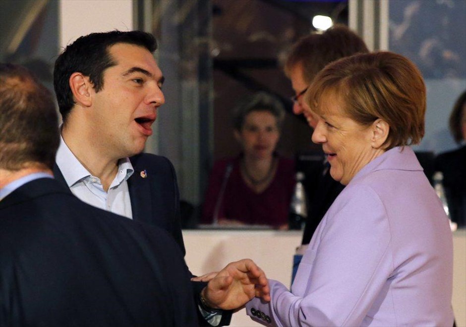 Σύνοδος των Ευρωπαίων ηγετών στη Μάλτα. Ο πρωθυπουργός, Αλέξης Τσίπρας, συνομιλεί με τη Γερμανίδα καγκελάριο, Άγκελα Μέρκελ, στο περιθώριο της άτυπης Συνόδου των Ευρωπαίων ηγετών που πραγματοποιήθηκε χθες στη Μάλτα.