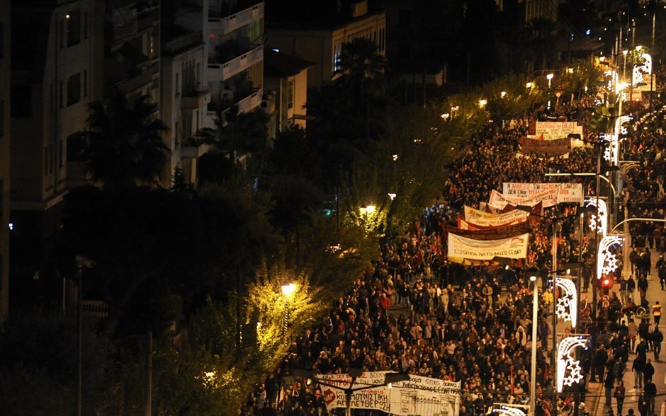 Πολυτεχνείο πορεία. 