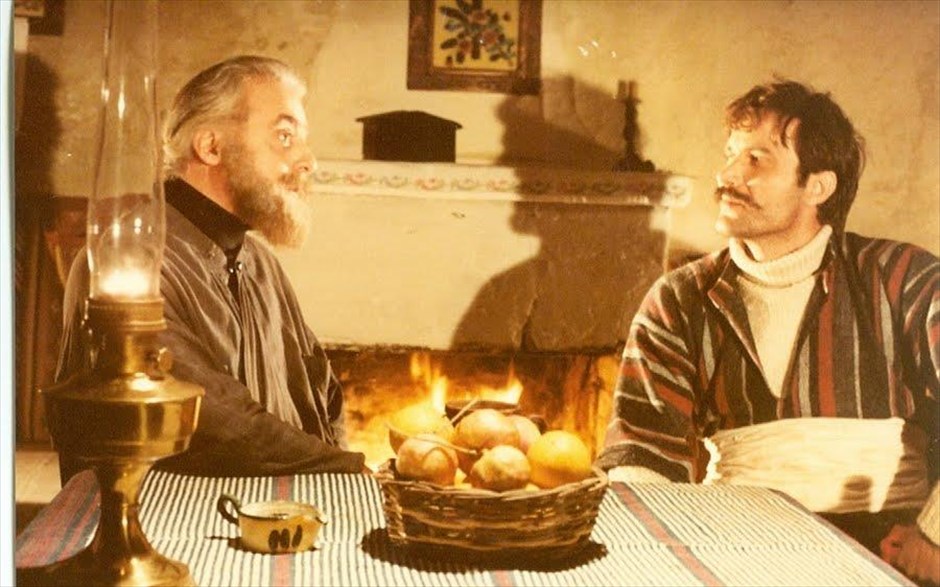 «Καλή σου νύχτα κυρ - Αλέξανδρε». Στην τηλεταινία του 1981, «Καλή σου νύχτα κυρ - Αλέξανδρε», ο σκηνοθέτης Γιάννης Σμαραγδής δημιούργησε ένα κινηματογραφικό δοκίμιο για τον «Άγιο των ελληνικών γραμμάτων», Αλέξανδρο Παπαδιαμάντη.