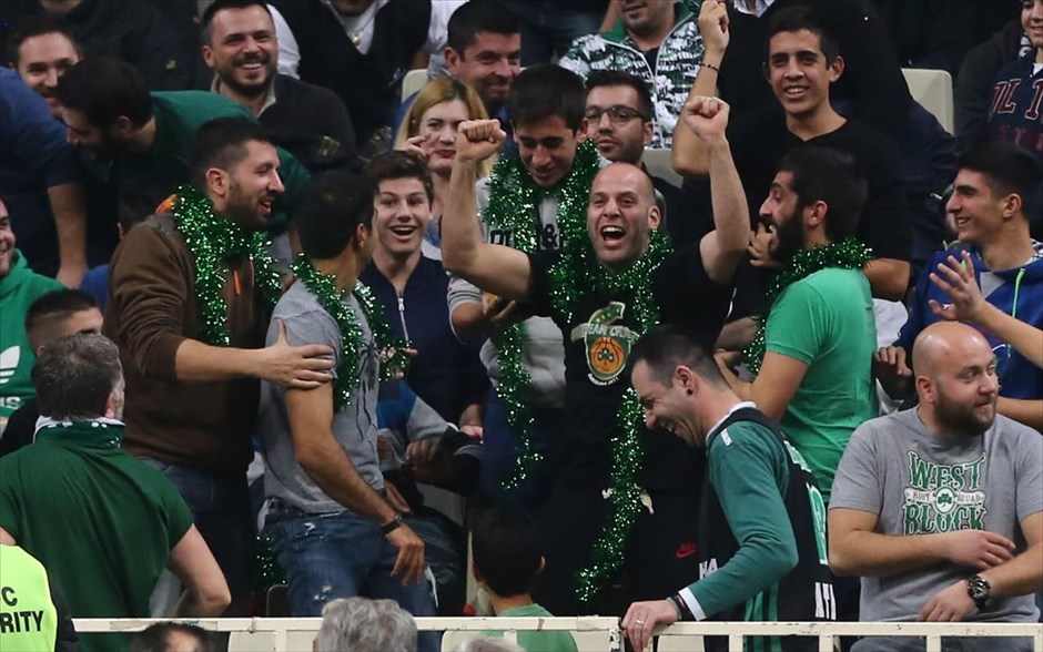 Παναθηναϊκός - Μπαρτσελόνα. Υποστηρικτές του Παναθηναϊκού.