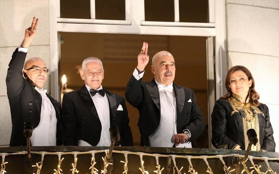 Νόμπελ 2015 - Ειρήνης - Κουαρτέτο Εθνικού Διαλόγου στην Τυνησία. Το Κουαρτέτο Εθνικού Διαλόγου της Τυνησίας έλαβε το Νόμπελ Ειρήνης για το 2015. Το κουαρτέτο ανέλαβε τη μεσολάβηση για την εξεύρεση πολιτικής λύσης για το μέλλον της Τυνησίας και αποτελείται από τέσσερις οργανώσεις: τη Γενική Ένωση Εργασίας Τυνησίας, τη Συνομοσπονδία Βιομηχανίας, Εμπορίου και Χειροτεχνών της Τυνησίας, την Τυνησιακή Λίγκα για τα Ανθρώπινα Δικαιώματα και την Τυνησιακή Ένωση Νομικών.