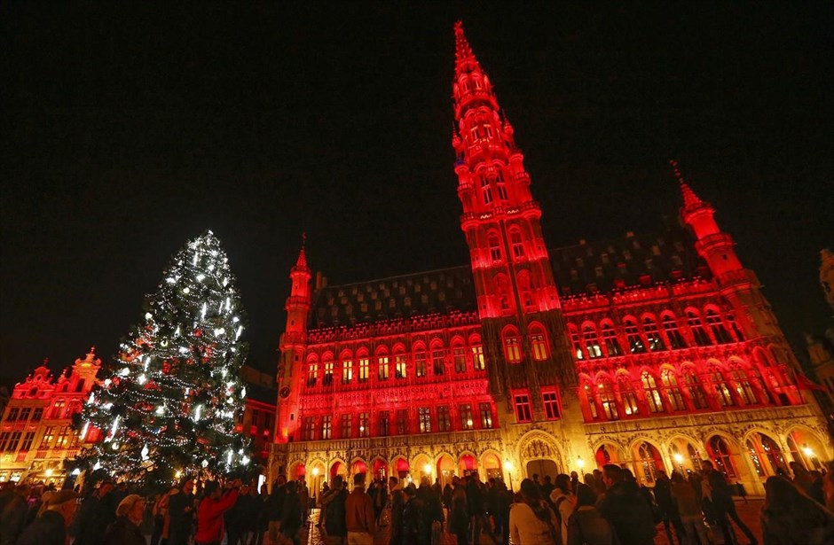 Χριστούγεννα στον κόσμο. Η κεντρική πλατεία των Βρυξελλών.