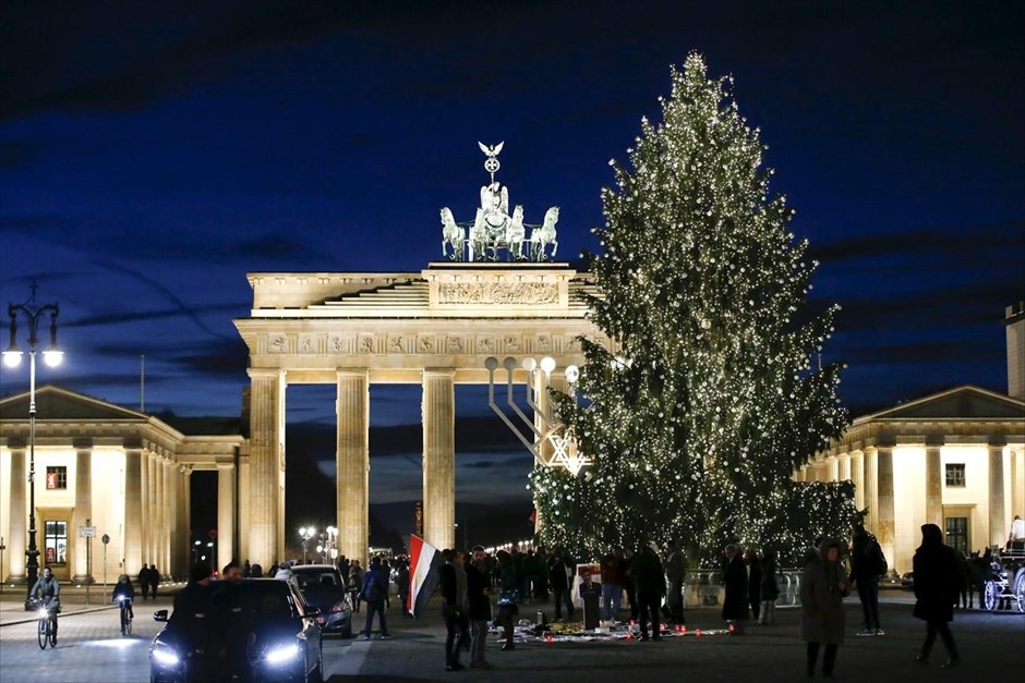 Χριστούγεννα στον κόσμο. Πύλη του Βρανδεμβούργου, Βερολίνο.