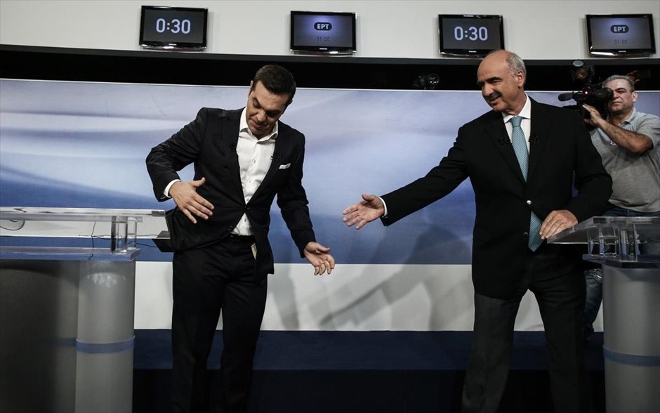 POY2015 - Σεπτέμβριος . Από το debate μεταξύ του προέδρου του ΣΥΡΙΖΑ Αλέξη Τσίπρα και του προέδρου της Νέας Δημοκρατίας Ευάγγελου Μεϊμαράκη, στις εγκαταστάσεις της ΕΡΤ, τη Δευτέρα 14 Σεπτεμβρίου. Αυτή η τηλεμαχία, που σημείωσε ρεκόρ τηλεθέασης, ήταν η δεύτερη πριν την εκλογική αναμέτρηση της 20ης Σεπτεμβρίου. Η πρώτη αφορούσε όλους τους πολιτικούς αρχηγούς.