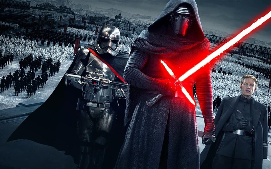 «Star Wars: Η δύναμη ξυπνάει». «Star Wars: Η δύναμη ξυπνάει»: Έχοντας σημειώσει ρεκόρ όλων των εποχών σε εισπράξεις στην πρώτη ημέρα προβολής της, με 57 εκατομμύρια δολάρια στα μποξ όφις των ΗΠΑ και του Καναδά, ξεπερνώντας το προηγούμενο ρεκόρ των 43,5 εκατομμυρίων δολαρίων, που είχε πετύχει, το 2011, η ταινία «Ο Χάρι Πότερ και οι κλήροι του θανάτου 2», η έβδομη ταινία της σειράς επιστημονικής φαντασίας «Star Wars», τοποθετείται χρονικά 30 χρόνια μετά τα γεγονότα της «Επιστροφής των Τζεντάι».