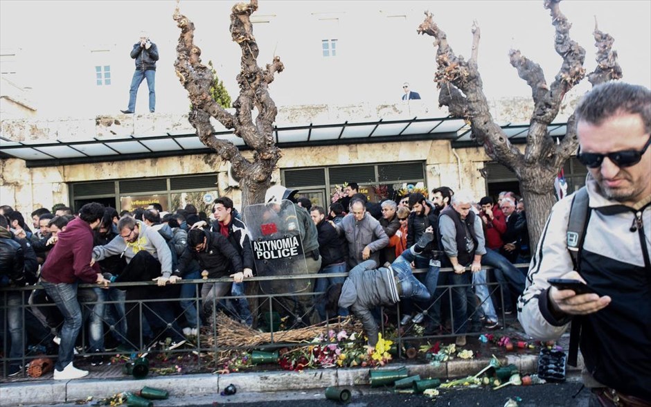 Επεισόδια στην πορεία του ΠΑΜΕ. 
