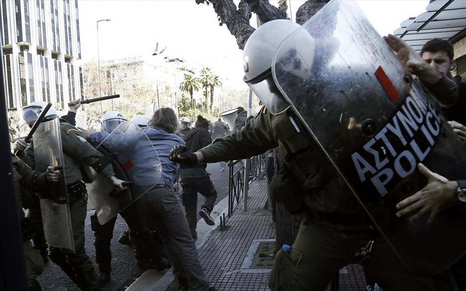 Επεισόδια στην πορεία του ΠΑΜΕ. 