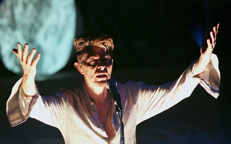 Ντέιβιντ Μπάουι. Στιγμιότυπο από τη συναυλία MGD Blind Date, στο Σικάγο, 19 Σεπτεμβρίου 1997.