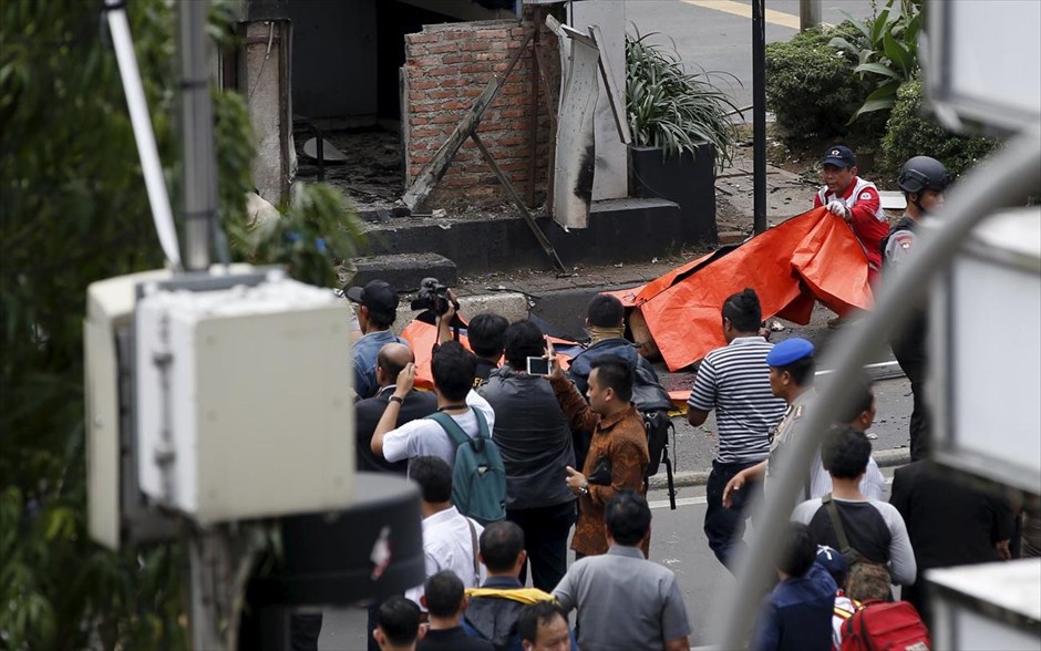 Ινδονησία - εκρήξεις στη Τζακάρτα. 