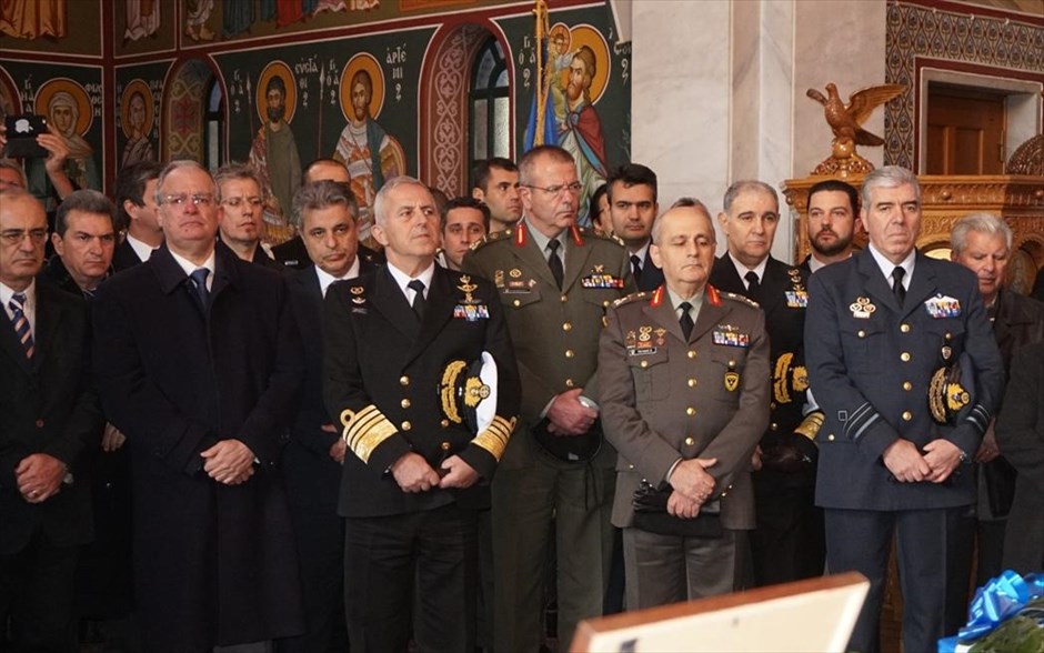 Παρουσία πολιτικής και στρατιωτικής ηγεσίας του ΥΠΕΘΑ στην τελετή παραλαβής λειψάνων αγνοούμενων του Κυπριακού αγώνα. 
