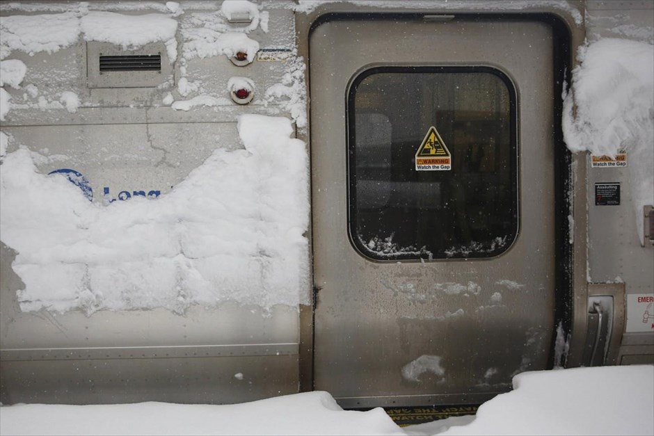 ΗΠΑ - Χιονοθύελλα - χιόνι - Νέα Υόρκη. Βαγόνι τρένου στο σταθμό του Πορτ Ουάσινγκτον, στη Νέα Υόρκη.