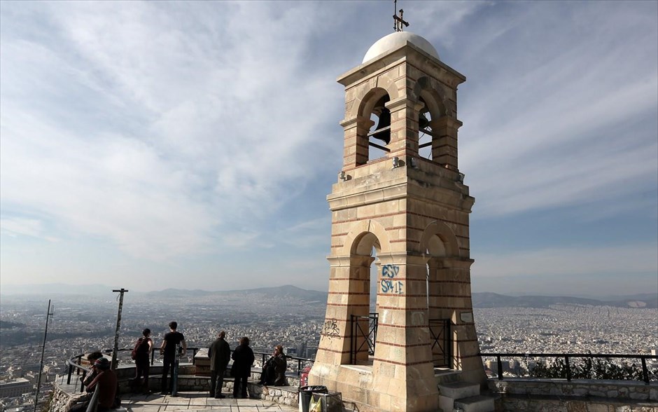 Βόλτα στο Λυκαβηττό . Στιγμιότυπο από τον λόφο του Λυκαβηττού.