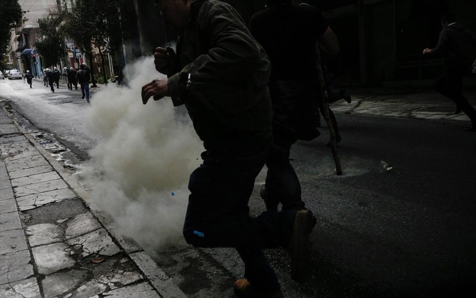 Αγρότες - Κρήτη - Πλατεία Καραϊσκάκη. 