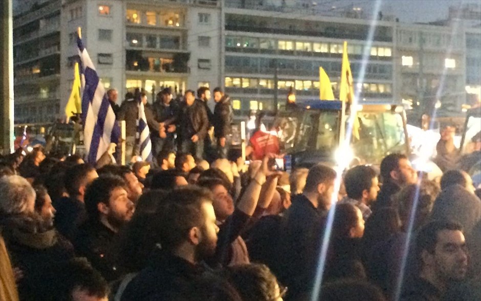 Αγρότες - Σύνταγμα. 