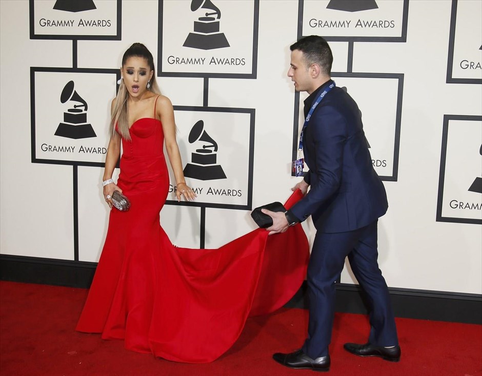 Βραβεία Grammy - Ariana Grande. Η τραγουδίστρια Αριάνα Γκράντε στο κόκκινο χαλί των μουσικών βραβείων Grammy.