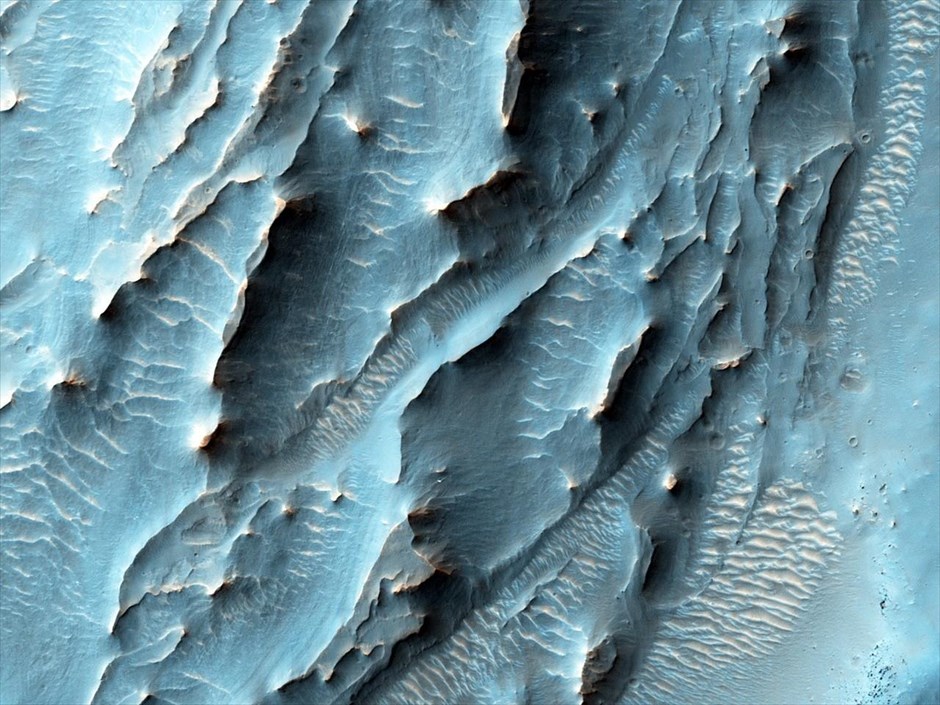 Mars Reconnaissance Orbiter: 10 χρόνια σε τροχιά γύρω από τον Άρη. Φωτογραφία του νότιου τμήματος του κρατήρα Γκέιλ.
