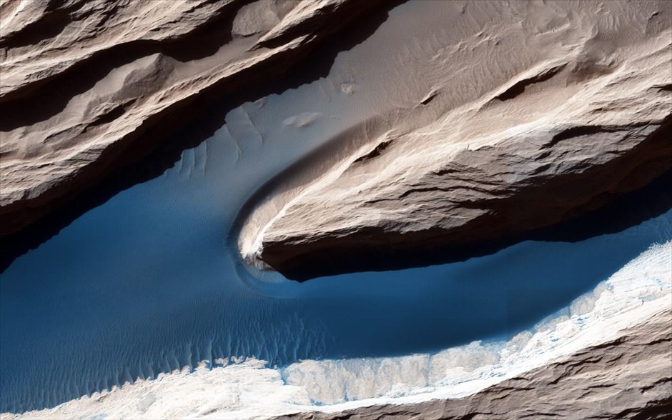 Mars Reconnaissance Orbiter: 10 χρόνια σε τροχιά γύρω από τον Άρη. Αεροδυναμικοί σχηματισμοί (yardangs).
