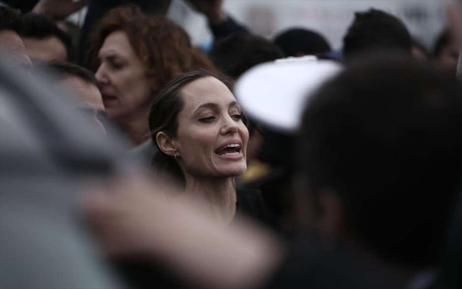 Αντζελίνα Τζολί - Πειραιάς. 