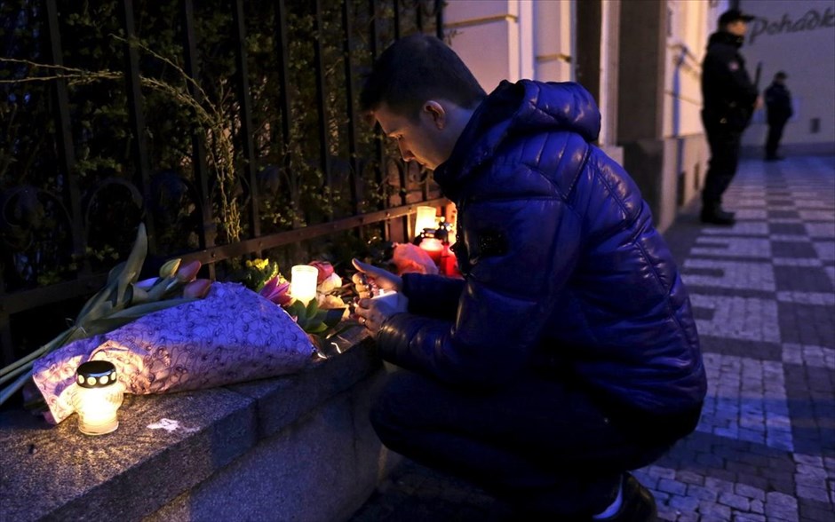 Εκδηλώσεις συμπαράστασης στο Βέλγιο. Βελγική πρεσβεία στη Πράγα.