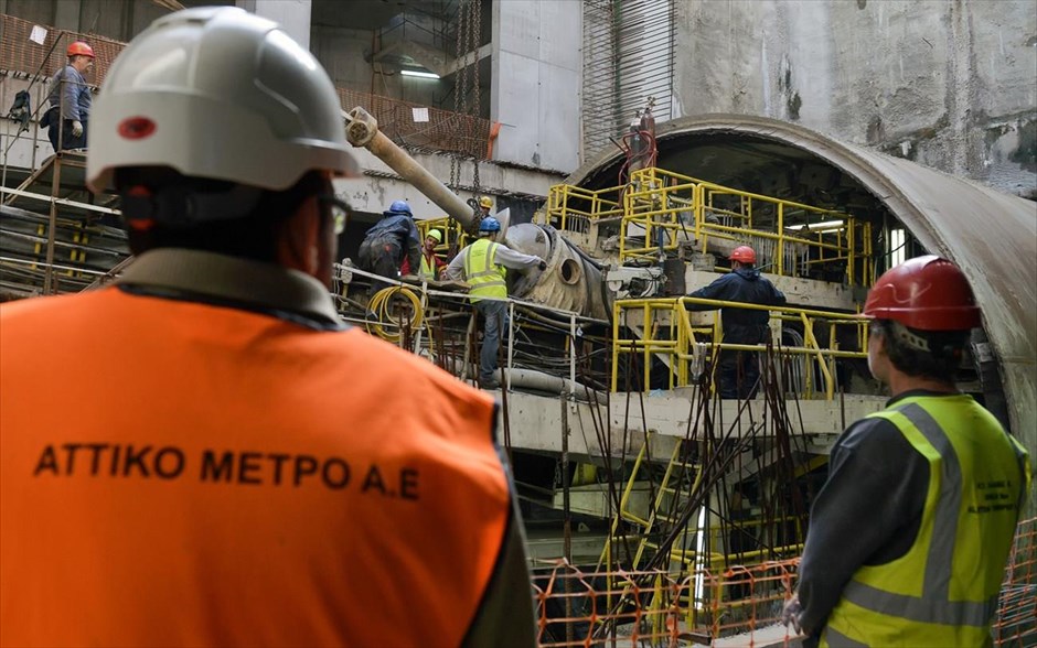 Οδοιπορικό σε τρεις υπό κατασκευή σταθμούς του μετρό 7. Εργασίες στο σταθμό του μετρό στον Κορυδαλλό.