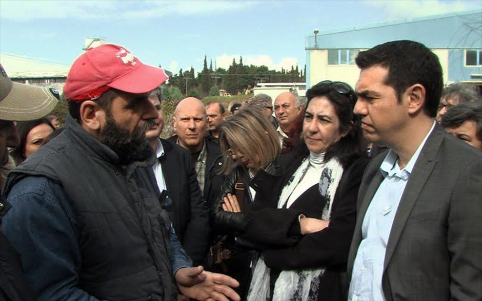 «Επόμενος σταθμός: Ουτοπία». «Επόμενος σταθμός: Ουτοπία»: Αποτελώντας ένα μοναδικό ντοκουμέντο της ταραγμένης εποχής μας, το ντοκιμαντέρ του Απόστολου Καρακάση ξετυλίγει το νήμα ενός περιπετειώδους εγχειρήματος, που βρίσκεται ακόμη σε εξέλιξη. Η ιστορία ξεκίνησε, όταν το εργοστάσιο κατασκευής υλικών οικοδομής της ΒΙΟ.ΜΕ., στη Θεσσαλονίκη, έκλεισε το 2012, και ορισμένοι από τους εργάτες του αποφάσισαν να το καταλάβουν και να το λειτουργήσουν μόνοι τους με τις αρχές της άμεσης δημοκρατίας.