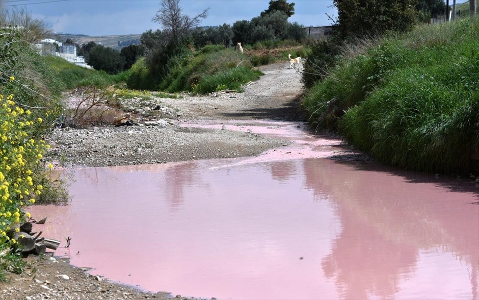 Πυρκαγιά σε βιομηχανία χρωμάτων στον Ασπρόπυργο. 
