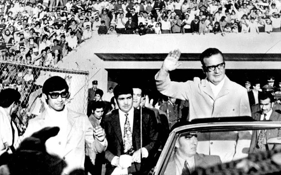 «Το λευκό πραξικόπημα». Το ντοκιμαντέρ του 1973,&nbsp; «Το λευκό πραξικόπημα», αποτυπώνει το πραξικόπημα του Αουγκούστο Πινοσέτ εναντίον του προέδρου της Χιλής, Σαλβαδόρ Αλιέντε, τον Σεπτέμβριο του 1973, αποκαλύπτοντας τον ρόλο της CIA και τη χρηματοδότηση - με εκατομμύρια δολάρια - των προβοκατόρων.&nbsp;