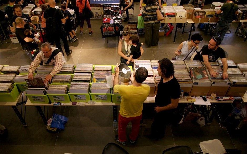Vinyl is Back: Τα βινύλια επιστρέφουν. 