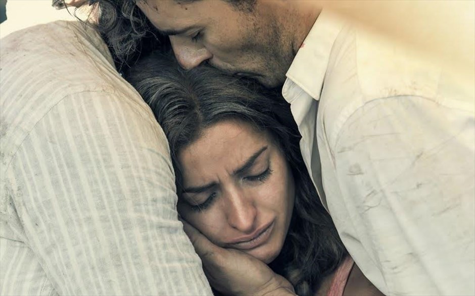 «Ματωμένος γάμος». Στη ταινία «Ματωμένος γάμος» μία γυναίκα ετοιμάζεται για τον γάμο της με τον παιδικό της φίλο. Όμως, υπάρχει κι ένας άλλος άνδρας, που γεννά ένα πάθος ισχυρότερο από οτιδήποτε άλλο.