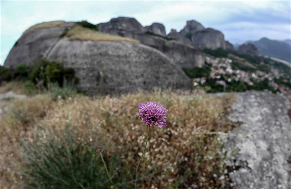 Αναρρίχηση στα Μετέωρα. Στιγμιότυπο από τα Μετέωρα, την Μ. Παρασκευή, 29 Απριλίου 2016.