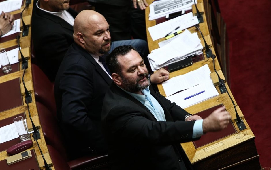 Βουλή - Επεισόδιο με Γ. Λαγό - Χρυσή Αυγή. 