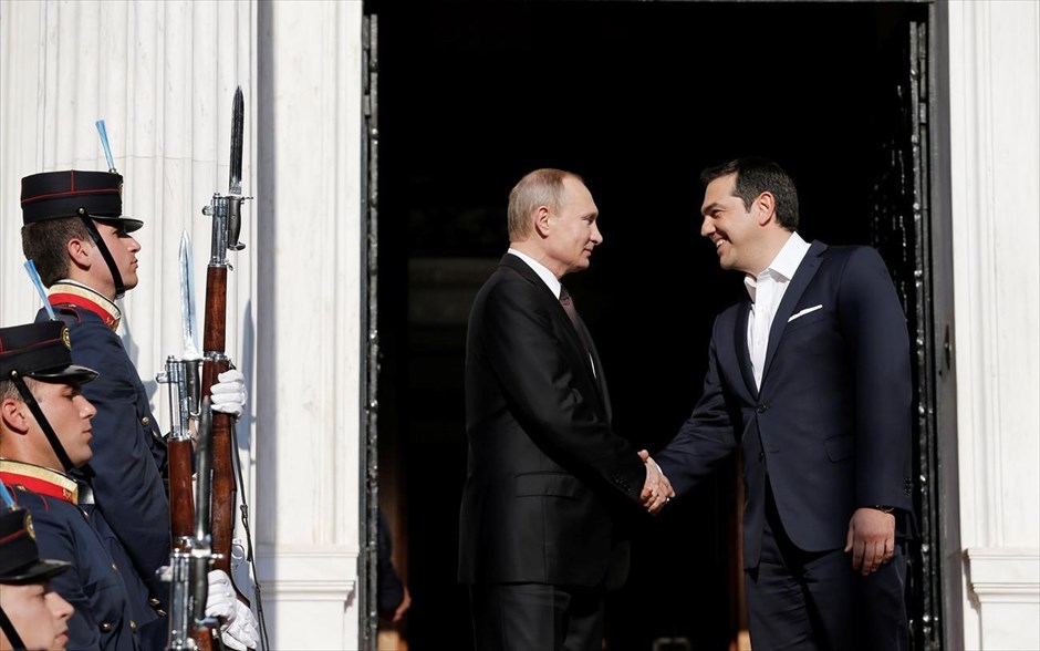 Πούτιν - Τσίπρας. Ο Πρωθυπουργός Αλέξης Τσίπρας υποδέχεται τον Ρώσο Πρόεδρο στο Μέγαρο Μαξίμου.