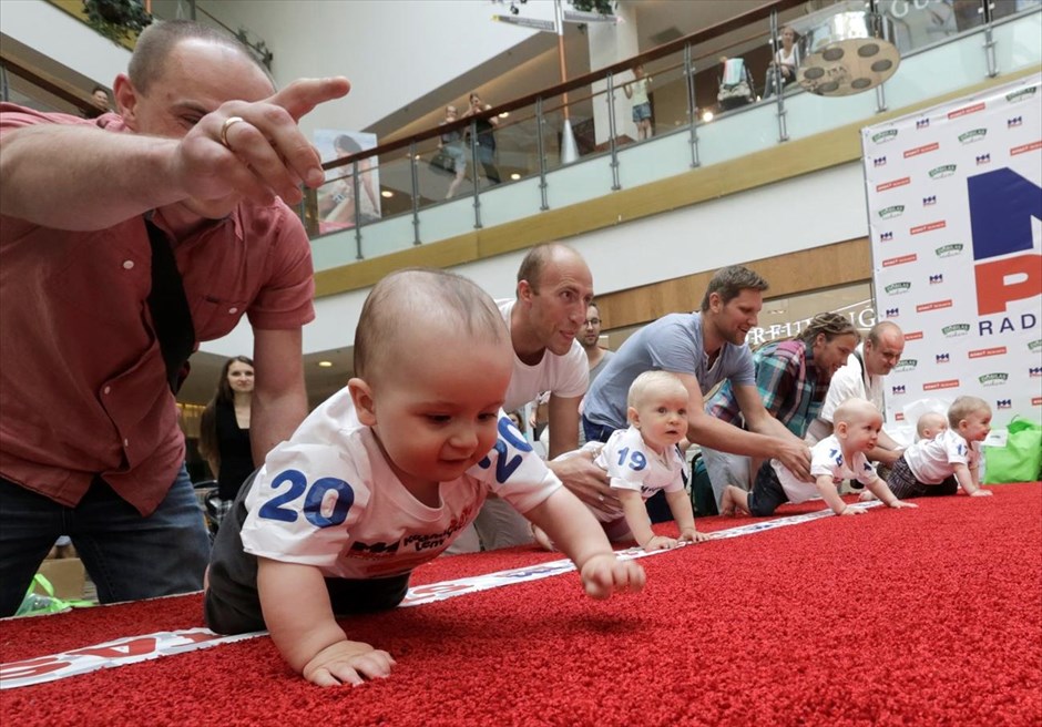 Λιθουανία: Αγώνας ταχύτητας για μωρά. 
