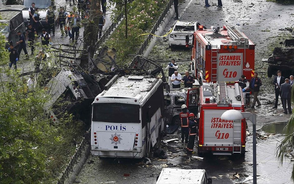 Έκρηξη κοντά σε στάση λεωφορείων στην Κωνσταντινούπολη - Τουρκία. 