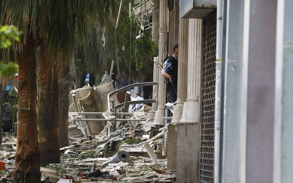 Κωνσταντινούπολη - Έκρηξη σε κοντά σε στάση λεωφορείων - Τουρκία. 