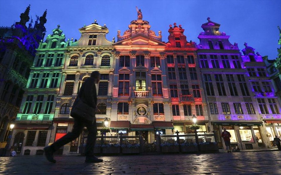 Ορλάντο - Θρήνος για τα θύματα - Βρυξέλλες. Το Δημαρχείο και η Μεγάλη Πλατεία στις Βρυξέλλες.