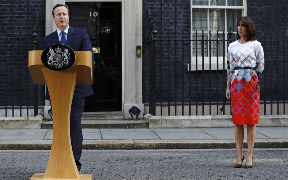 Brexit - Ντέιβιντ Κάμερον. Την πρόθεσή του να παραιτηθεί γνωστοποίησε ο Βρετανός πρωθυπουργός Ντέιβιντ Κάμερον, σε διάγγελμά του μετά το «όχι» στην παραμονή της Βρετανίας στην Ε.Ε..