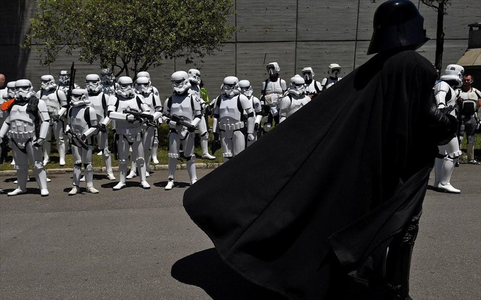 Φεστιβάλ Χιχόν. Ο Darth Vader με τους Stormtroopers του.