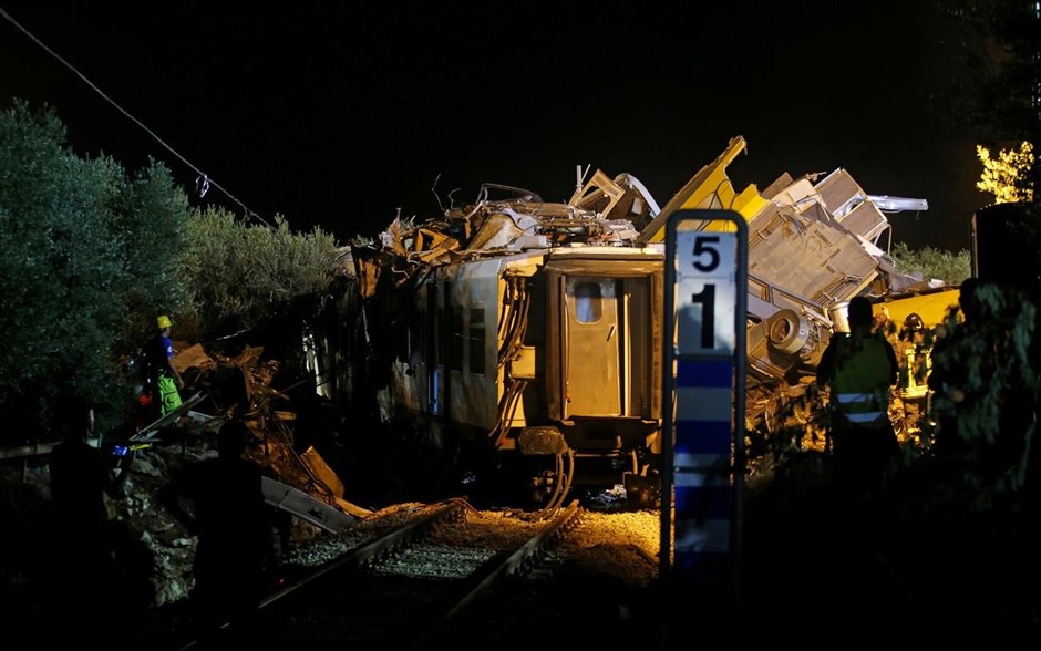 Σύγκρουση τρένων στη νότια Ιταλία. 