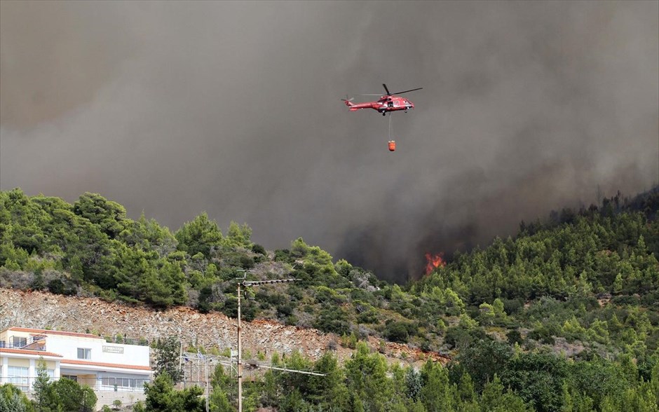 Πυρκαγιά στη βόρεια Εύβοια - Λίμνη. 