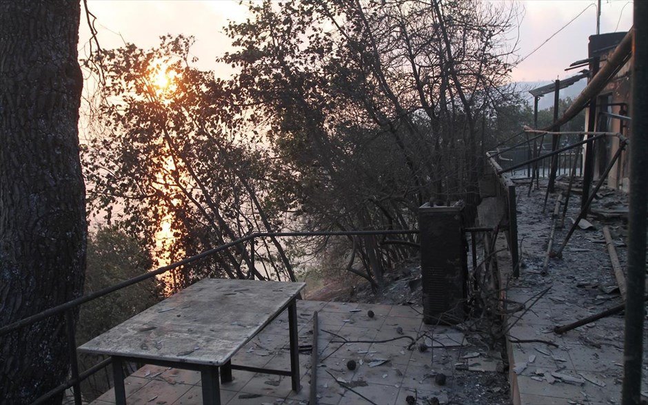 Πυρκαγιά στη βόρεια Εύβοια - Λίμνη. 