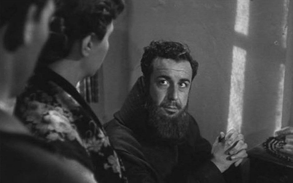 «Το θαύμα του Μαρσελίνο». «Το θαύμα του Μαρσελίνο»: Το βραβευμένο ασπρόμαυρο δράμα του 1955, σκηνοθετημένο από τον Λαντισλάο Βάιντα, αποτελεί κινηματογραφική μεταφορά της νουβέλας «Μαρσελίνο» του Χοσέ Μαρία Σάντσεζ Σίλβα, που γράφτηκε το 1952 και χάρισε παγκόσμια φήμη στον παιδικό συγγραφέα. Με τους Ραφαέλ Ριβέγιες, Αντόνιο Βίκο, Χουάν Κάλβο και Χοσέ Μάρκο Νταβό, η ταινία αφηγείται την ιστορία ενός ορφανού αγοριού, το οποίο μεγαλώνει με πολλή αγάπη σε ένα μοναστήρι. Μια μέρα μπαίνει σε μια - απαγορευμένη για αυτόν -  σοφίτα και βρίσκει μια ξύλινη φιγούρα του Ιησού. Μοιράζεται μαζί της το φαγητό του και εύχεται να δει τη μαμά του. Και τότε, γίνεται ένα θαύμα…