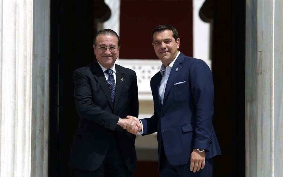 Ευρωμεσογειακή Σύνοδος - Τσίπρας - Φερνάντο Εγκιδάθου. Ο πρωθυπουργός Αλ. Τσίπρας υποδέχεται τον αναπληρωτή υπουργό Ευρωπαϊκής Ένωσης της Ισπανίας Φερνάντο Εγκιδάθου στο Ζάππειο. 